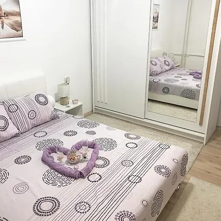 Dunja Apartament *