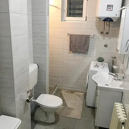 Dunja Apartament *